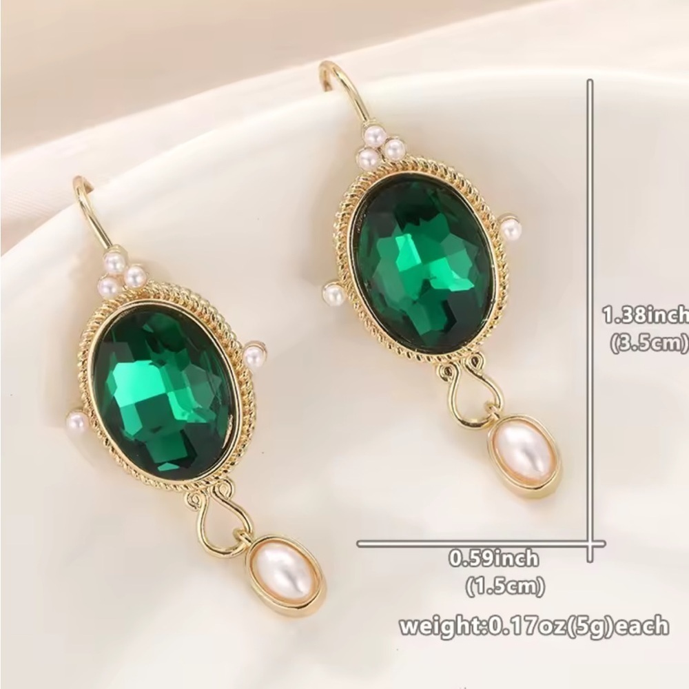 Vintage Emerald Gold Pearl Earrings - Picture 4 of 6